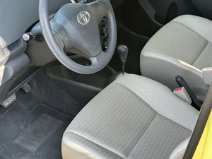<span class=keywords><strong>Toyota</strong></span> <span class=keywords><strong>Yaris</strong></span> 1.6E Automático Edición Charm <span class=keywords><strong>2011</strong></span> Usado, Bajo Costo de Adquisición, Vehículo de <span class=keywords><strong>Gasolina</strong></span> Duradero para el Hogar, Documentación Completa - Product Image 4