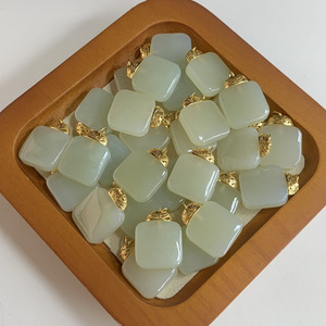 Colgante de Jade Hetian, Jade Azucarado, Forma Geométrica, Color Cian S455, Colgantes Unisex para Uso Diario, Otoño 2024 - Product Image 1