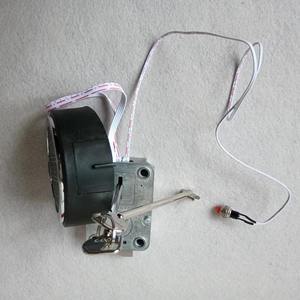 स्विंग बोल्ट इलेक्ट्रॉनिक लॉक के लिए अग्निरोधक बंदूक सुरक्षित जस्ता मिश्र धातु और प्लास्टिक सामग्री और दो कोड के समूह के साथ आपातकालीन चाबियाँ - Product Image 4