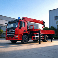 Grue montée sur camion JIUBANG 8 tonnes pour la construction, moteur hydraulique robuste, pompe à engrenages, hauteur de levage 18,5 m, facile à utiliser