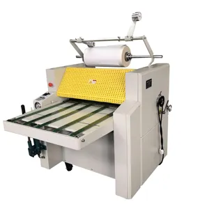 SWFM-720A yüksek hızlı dilme sarma hidrolik plastik Polyester Film kağıdı sarma laminasyon makinesi