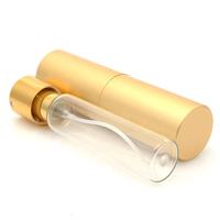 Flacon pulvérisateur d'huile essentielle en aluminium Atomiseur de parfum de voyage à pompe multicolore de 10ml avec intérieur en verre