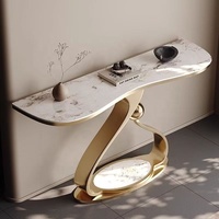 Console d'entrée moderne de luxe avec éclairage, meuble mural étroit minimaliste italien pour hôtels et salons
