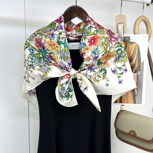 नए रेशम पुष्प घोड़े मुद्रित छोटे बाल शॉल महिला फैंसी फूल पैटर्न 88*88 सेमी रेशम का कर्सर महिला कार्यालय टाई स्कार्फ - Product Image 4