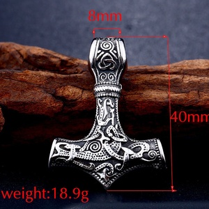 Colgante Yunique de Acero Inoxidable, Martillo Mjolnir Vikingo, Nudo Celta Grabado, Impermeable, Vintage, Hipoalergénico, Joyería Duradera para Hombre - Product Image 2