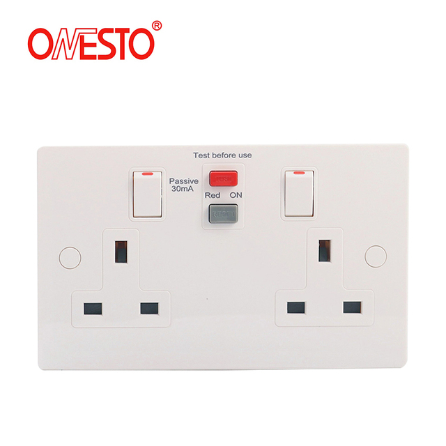 2Gang Weatherproof Socket with RCD 13A Electric RCD Protected Socket Twin RCD Wall Socket