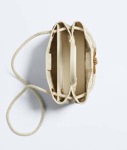 Sac à main Bottega en cuir Intrecciato souple avec détail de nœud signature et chaîne tubulaire en métal tressé en cuir Veneta - Product Image 2