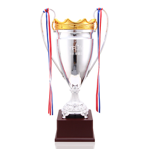 <span class=keywords><strong>Copa</strong></span> <span class=keywords><strong>de</strong></span> premios con logotipo personalizado <span class=keywords><strong>del</strong></span> fabricante, medallas y trofeos deportivos mundiales, trofeo deportivo <span class=keywords><strong>de</strong></span> metal dorado y plateado para campeones - Product Image 1