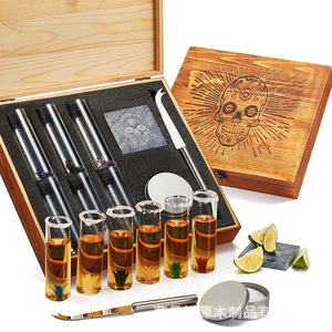 Juego de Vasos de Chupito de Madera con Forma de Calavera y Caja de Almacenamiento, Estilo Vintage, Portátil, para Servir Whisky, Tequila y Cócteles - Product Image 1