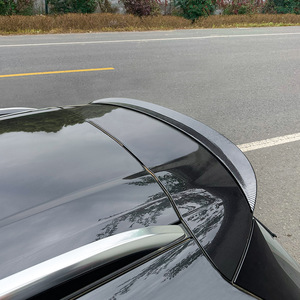 Aileron de coffre arrière Mercedes-Benz GLC-Class X254 en fibre de carbone, texture noir piano, blanc arctique, ABS, type bec de canard - Product Image 2