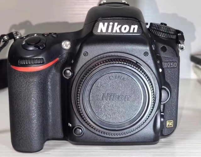 EOS D750 Original Ni kon Second hand Used Camera DSLR Professional Digital Camera with battery battery charger