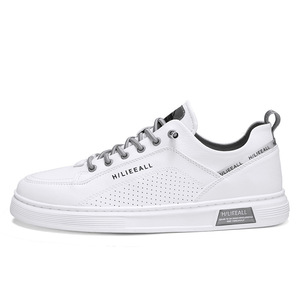 รองเท้าเดินหนังสีขาวแบบสวมใส่สบาย ระบายอากาศได้ดี รุ่นใหม่ประจำปี 2026 สำหรับฤดูใบไม้ผลิ ฤดูร้อน และฤดูใบไม้ร่วง  ทันสมัย ใช้งานได้หลากหลาย เหมาะสำหรับผู้ชาย  แบบสปอร์ต กันลื่น พื้นเรียบ - Product Image 5