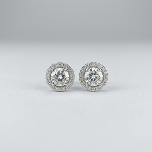 Boucles d'oreilles élégantes en or blanc 14 carats avec diamants naturels 0,60 CTW, bijoux classiques - Product Image 1