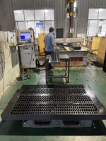 Accessoires UHMWPE Pièces de rechange Planches d'égout en plastique Élément d'assèchement Couvercle de boîte d'aspiration en polyéthylène