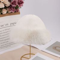Chapeau d'hiver chaud en peluche avec protection pour les oreilles, coupe-vent, en fourrure moelleuse, style pêcheur, pour femme, cadeau tendance