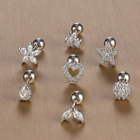 Modernos Pendientes de Cartílago Chapados en Oro de 18K con Circonitas Cúbicas de Varios Estilos (Estrella/Luna/Flor/Corazón) con Cierre de Rosca para Piercing Helix