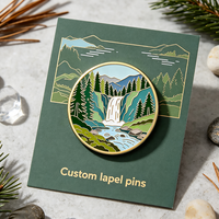Nouvel Arrivage : Épingles de revers en métal émaillé personnalisées, thèmes Paysage, Montagne, Eau, Cascade, Aventure, Plein air, Nature. Vente en gros.