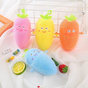 ลูกบอลบีบรูปแครอทเรืองแสงขนาดใหญ่ TPR ของเล่นบีบคลายเครียดสุดฮา - Product Image 3