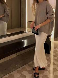 Jupe longue à queue de poisson, taille naturelle, coupe évasée, sexy et club, jupe en satin de soie artificielle écologique pour femmes, couleur unie, finition brillante - Product Image 4