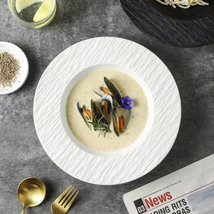 Plats à soupe et à spaghetti profonds en céramique <span class=keywords><strong>de</strong></span> qualité supérieure Assiettes à pâtes <span class=keywords><strong>chapeau</strong></span> <span class=keywords><strong>de</strong></span> <span class=keywords><strong>paille</strong></span> pour restaurants <span class=keywords><strong>de</strong></span> cuisine italienne et japonaise - Product Image 3