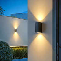 Applique murale extérieure étanche pour aménagement paysager, cour, terrasse, balcon - Lumière LED 3000K blanc chaud en alliage d'aluminium pour éclairage mural