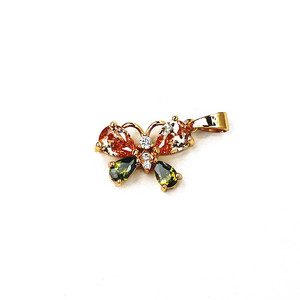Collar de cristal con colgante de mariposa colorido, colgantes temáticos con engaste de garra, uso diario, verano 2024, origen Yiwu - Product Image 1