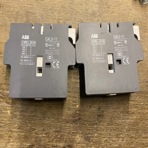 Blocco di contatti ausiliari Cal5-11 per interruttore protettivo 2 1, apriporta/chiusura - Product Image 1