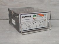 Relais de verrouillage rapide PLC 7PA2231 8 NC/NO avec bouton-poussoir 110VDC - Neuf avec boîtier sale
