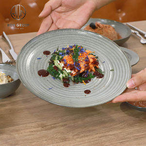 Assiettes en céramique texturée grises, <span class=keywords><strong>vaisselle</strong></span> polyvalente pour restaurant, service de salades, événements de restauration et présentation artistique des aliments - Product Image 4