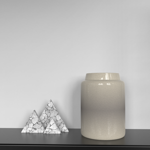 כד קרמי לבן אקולוגי עם גלייז סדוק, גלילי וחלק, לאחסון אפר, ניתן להתאמה אישית, לאספקת הלוויות - Product Image 4