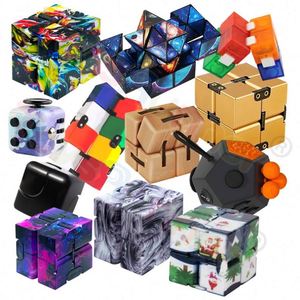 Ensemble de jouets modulaires multifonctions 12 en 1 en plastique pour enfants et adultes de 8 ans et plus, pour la relaxation, la stimulation sensorielle et l'apprentissage - Product Image 1