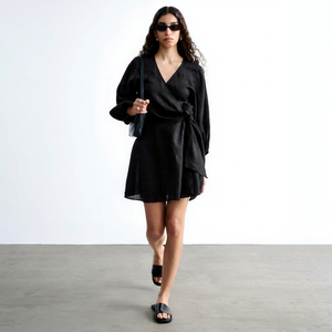 Robe courte en lin noir pour femme, col mandarin, manches longues, nouée sur le côté, décontractée, toutes saisons, éco-responsable, silhouette évasée - Product Image 1