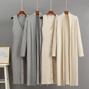 ชุดเซ็ต 2 ชิ้น เสื้อคลุมคาร์ดิแกนไหมพรมยาวและเดรสเรียบง่ายแบบไม่มีแขนสำหรับผู้หญิง ฤดูหนาว รับผลิตแบบ OEM - Product Image 3