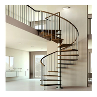 Escalier droit industriel à monopoteau avec rampe en verre, marches en bois, pour appartement moderne, escalier intérieur de hall