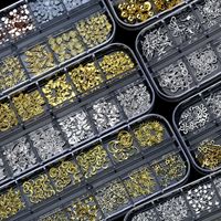 12 Gird Box Or et Argent Nail Alliage Bijoux Accessoires 3D Papillon Arc Demi Lune Étoile Nail Art Décoration