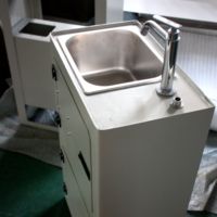 Lavabo pour ambulance, pour conversion de fourgon universel, en alliage d'aluminium avec finition thermolaquée
