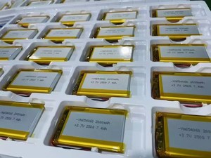 Baterías de polímero de litio OEM CB CE 2S/4S/6S 11.1V 3.7V 1500-10000mAh con certificación RoHS, 800 ciclos, descarga de 45C - Product Image 5