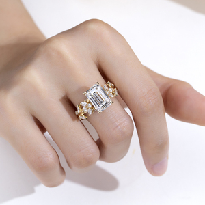 แหวนเพชรเมสซี่ รุ่น MSR-2172 ทอง 18K ทรงเหลี่ยมมรกต ประดับเพชร 3 เม็ด เพชรเลี้ยงในห้องปฏิบัติการ แหวนหมั้นสำหรับผู้หญิง - Product Image 4