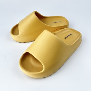 Zapatillas de EVA Yeezys para deportes al aire libre, cómodas y duraderas con soporte de arco, diseño antideslizante para un uso sin fatiga - Product Image 5