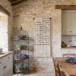 Elegante Decoración Tejida Estilo Boho Costero, Tapiz <span class=keywords><strong>de</strong></span> Macramé con Borlas Verticales para Interiores con Vista al Mar - Product Image 3