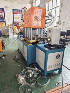 เครื่องขึ้นรูปห่วงเหล็กแผ่นอัตโนมัติพร้อมระบบเจาะและตัดในตัว - Product Image 3
