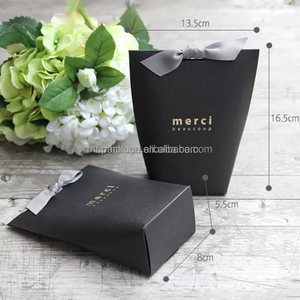 Grands sacs à provisions en <span class=keywords><strong>carton</strong></span> avec Logo personnalisé, petits bijoux, sac cadeau en papier noir mat avec poignée - Product Image 6
