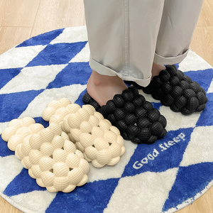 Nouvelles sandales à bulles amusantes, pantoufles populaires pour la maison, antidérapantes, pour la salle de bain, pour <span class=keywords><strong>homme</strong></span> et femme - Product Image 6