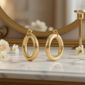 Orecchini a Cerchio E4473 in Oro, Design Geometrico, Stile Classico Unisex, Gioielli Placcati Oro per Uso Quotidiano - Product Image 2