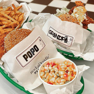 Sacs en papier kraft personnalisables, écologiques, jetables, résistants à la graisse, recyclables, à fond pointu et enduit pour frites et burgers - Product Image 2