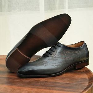 Chaussures Oxford italiennes en cuir rétro pour hommes, sculptées à la main, à lacets, motif floral, pour mariage d'automne, avec fonction respirante - Product Image 5