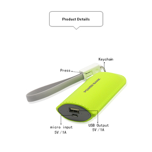 Mini batería portátil de bolsillo de 4000/4400/5200 mAh con cable de carga tipo llavero - Product Image 4