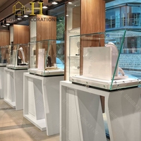 Vitrine de présentation murale en verre pour bijouterie, comptoir de magasin de montres et bijoux, mobilier de présentation minimaliste moderne