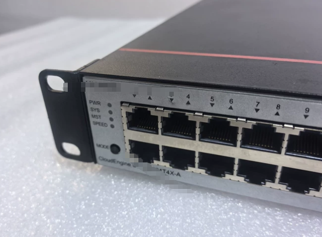 Used S5735-L24T4X-A-SY. A Layer 3 switch with 24 Gigabit Ethernet ports and 4 10 Gigabit fiber ports.