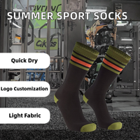 Chaussettes de sport de randonnée en plein air imperméables d'impression numérique mince d'équipage rayé vert fluorescent